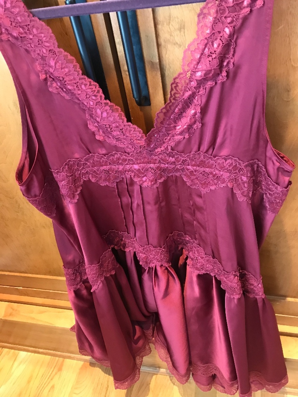 🆕 BOHO-CHIC ROMANTIC BURGUNDY MINI A-LINE SILKY LACE SLIP DRESS - Picture 14 of 15